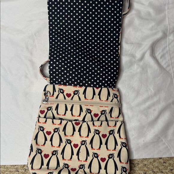 Bungalow 360 Penguin Print Crossbody messenger Bag - Cream and Black - Picture 6 of 8